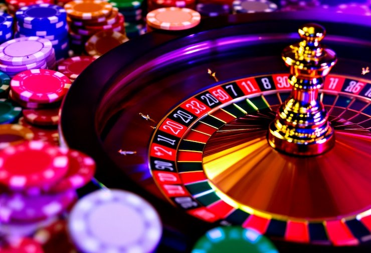 awet777 platform dashboard showing football markets, live-dealer games, and slot options